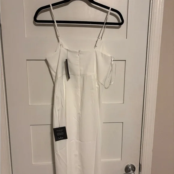 Elegant White Spaghetti Strap Dress - Picture 4 of 5